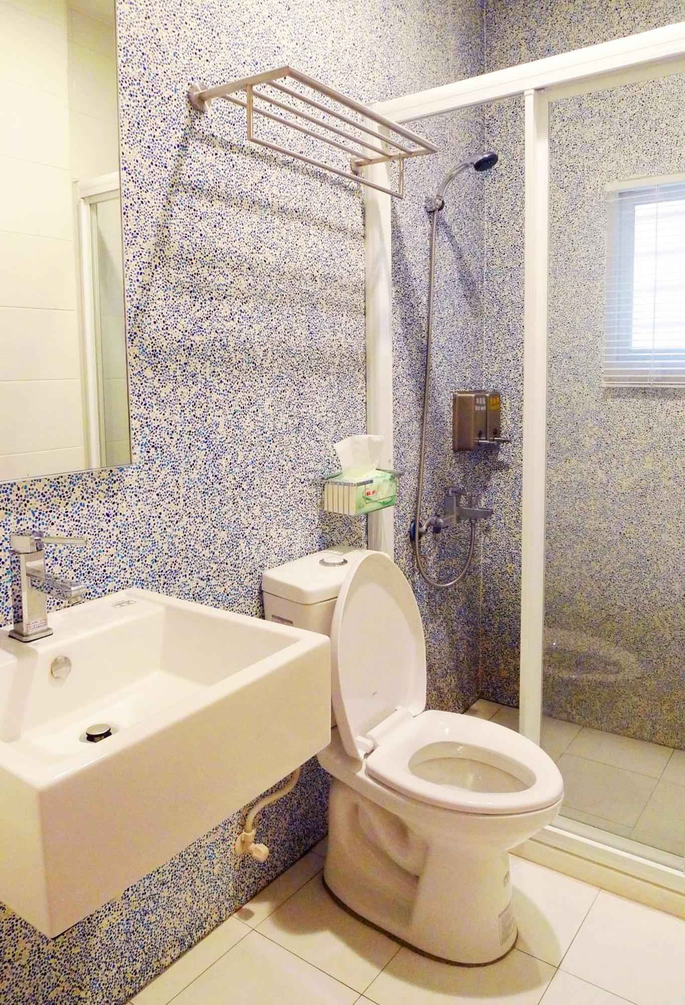 Knock Knock Hostel Kaohsiung Dış mekan fotoğraf