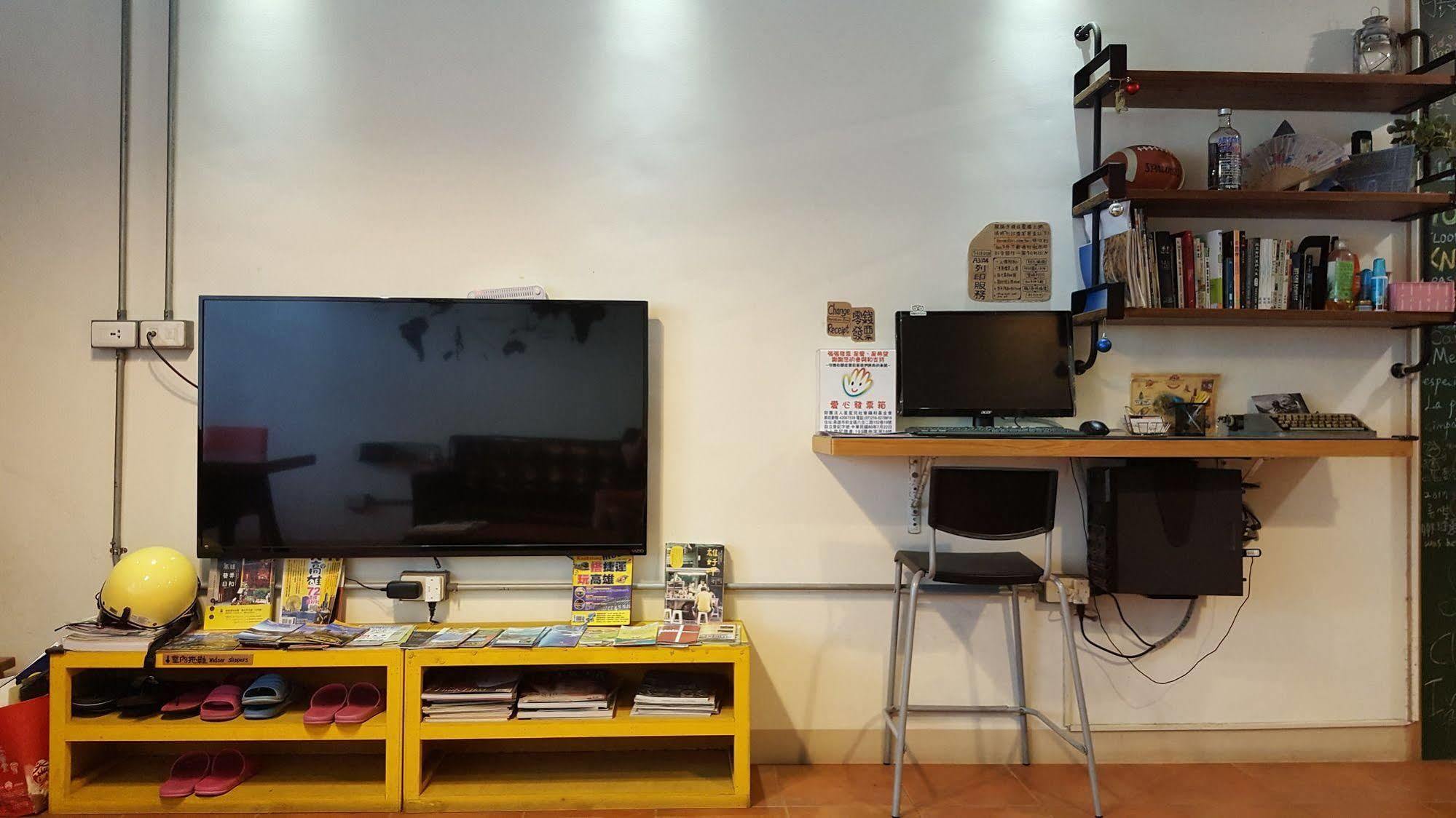 Knock Knock Hostel Kaohsiung Dış mekan fotoğraf
