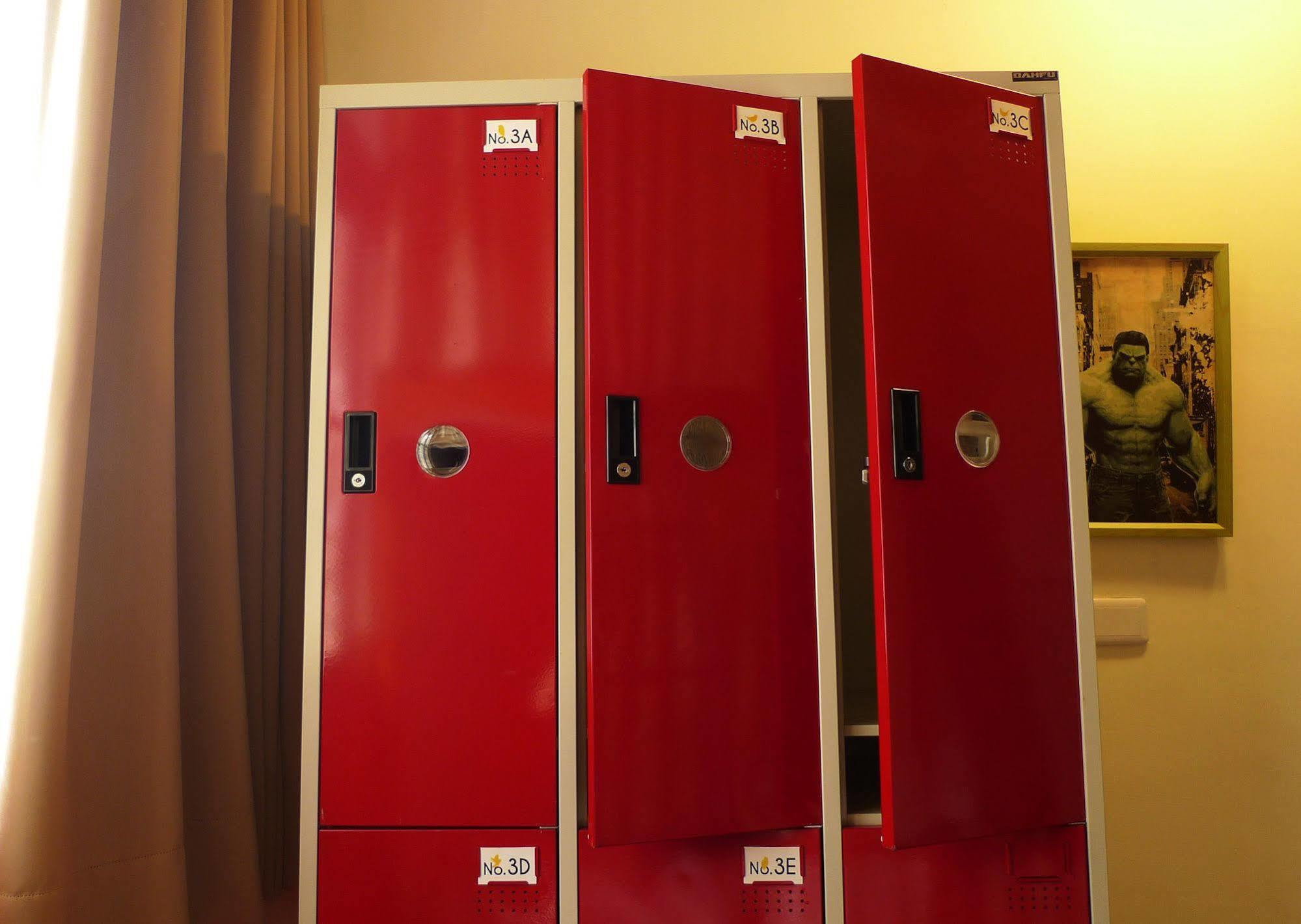 Knock Knock Hostel Kaohsiung Dış mekan fotoğraf