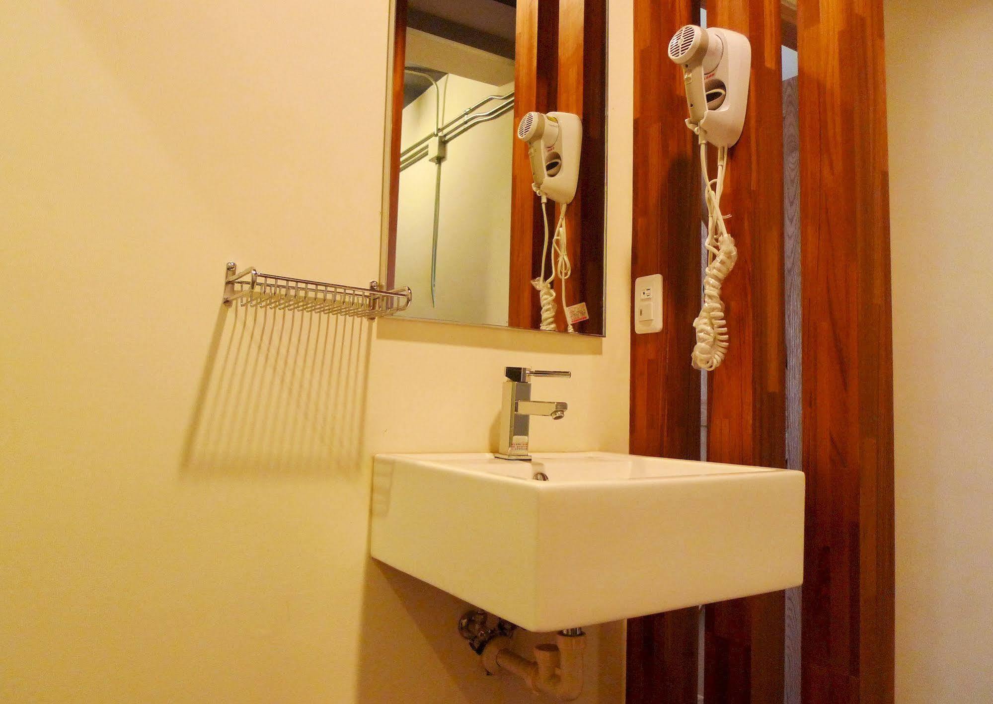 Knock Knock Hostel Kaohsiung Dış mekan fotoğraf