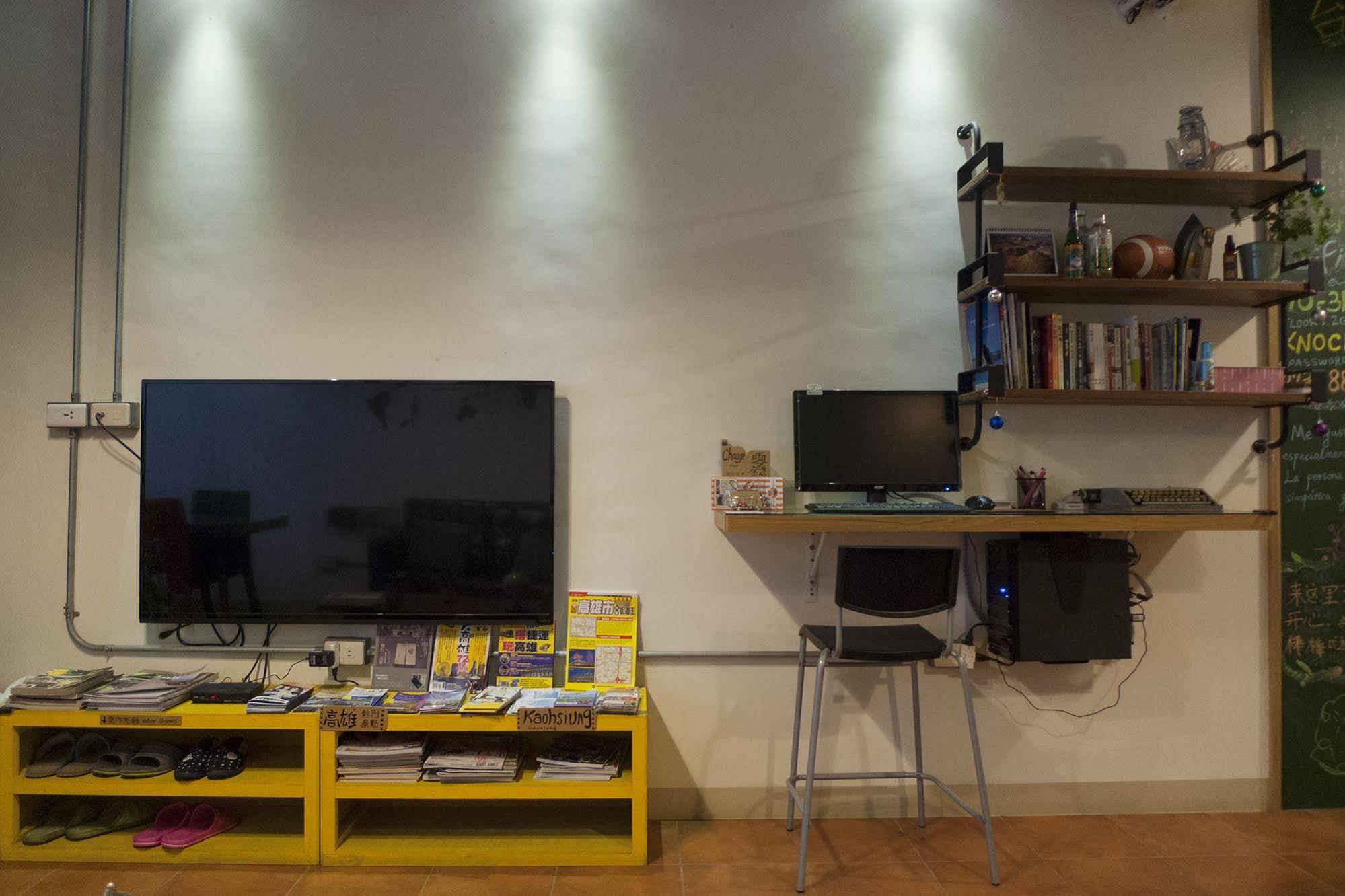Knock Knock Hostel Kaohsiung Dış mekan fotoğraf